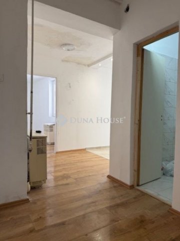 Eladó családi ház, Cegléden 53 M Ft, 3 szobás