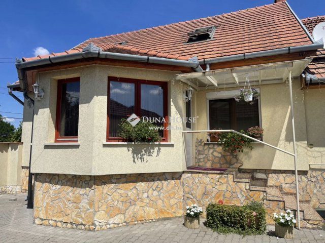 Eladó üzlethelyiség, Ceglédbercelen 69.9 M Ft, 5 szobás