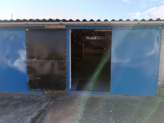 Eladó garázs, Oroszlányban 12 M Ft / költözzbe.hu