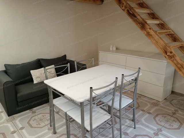 Eladó téglalakás, Kaposváron 0.14 M Ft / költözzbe.hu