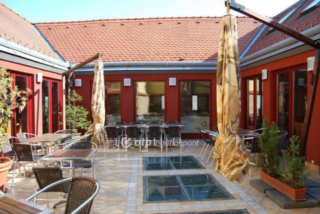 Eladó üzlethelyiség, Pécsett 248 M Ft / költözzbe.hu