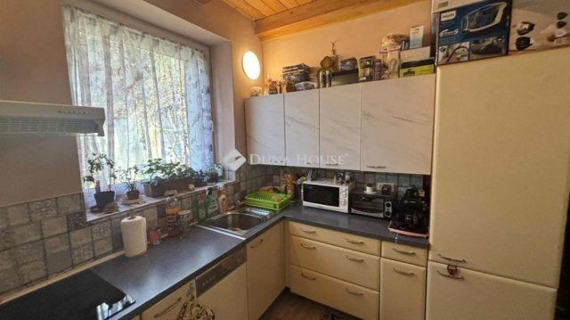 Eladó családi ház, Kesztölcön 24.9 M Ft, 1 szobás
