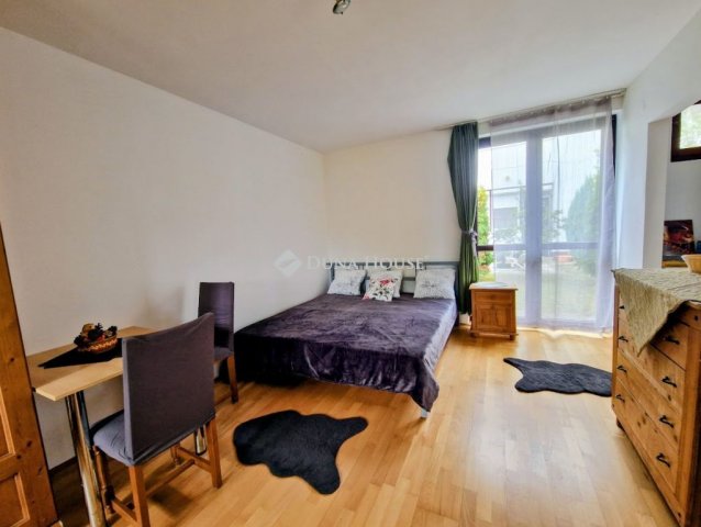 Eladó téglalakás, Hévízen 26.9 M Ft, 1 szobás