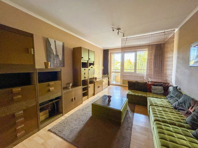 Eladó panellakás, Esztergomban 49.5 M Ft, 2 szobás
