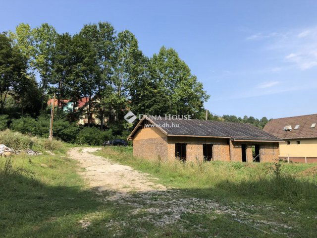 Eladó családi ház, Szendehelyen 110 M Ft, 8 szobás