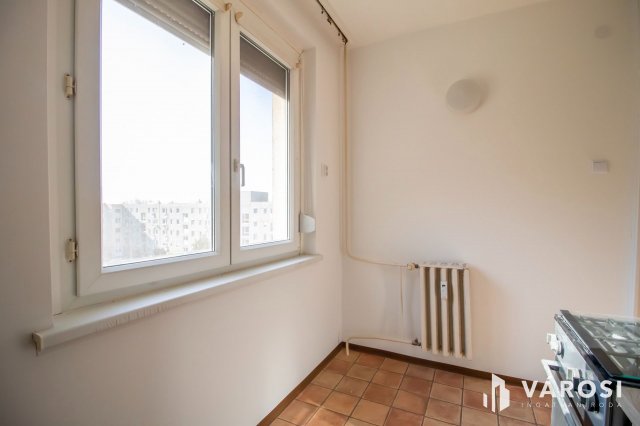 Eladó panellakás, Székesfehérvárott 66.8 M Ft, 3+1 szobás