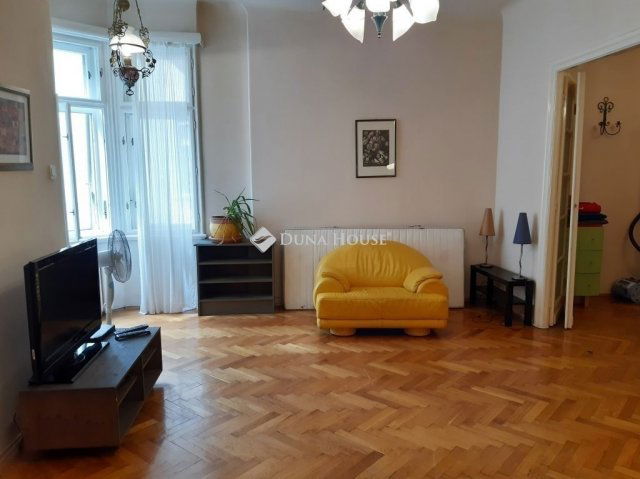 Eladó téglalakás, Budapesten, VII. kerületben 109 M Ft, 2 szobás