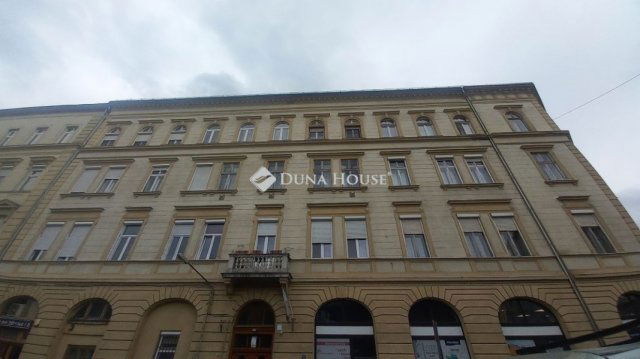 Eladó téglalakás, Budapesten, VIII. kerületben 110 M Ft
