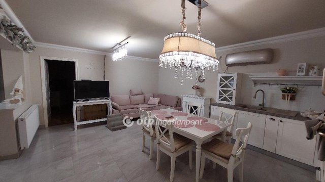 Eladó családi ház, Kisújszálláson 35 M Ft, 3 szobás