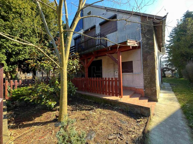 Eladó ikerház, Balatonfenyvesen 69.375 M Ft, 3 szobás