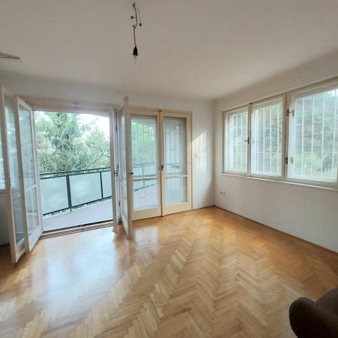 Eladó téglalakás, Budapesten, II. kerületben, Hűvösvölgyi úton