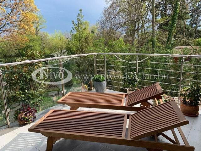 Eladó családi ház, Balatonszepezden 150 M Ft, 2 szobás