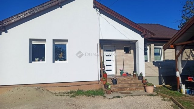 Eladó családi ház, Érden 158 M Ft, 4 szobás