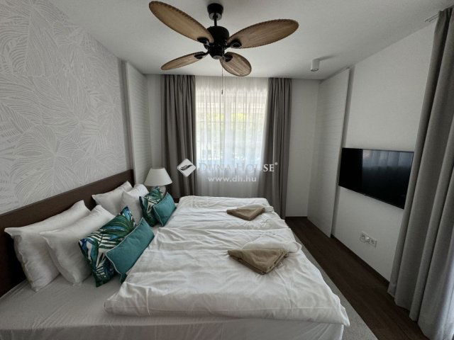 Eladó téglalakás, Szántódon 299 M Ft, 3 szobás