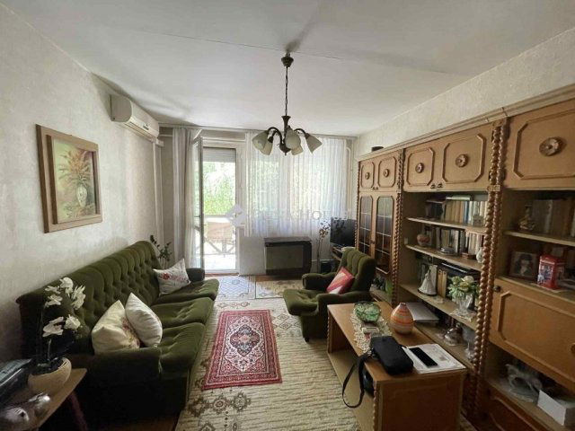 Kiadó téglalakás, albérlet, Szegeden 140 E Ft / hó, 2 szobás