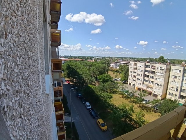 Eladó panellakás, Szolnokon 25.2 M Ft, 2 szobás