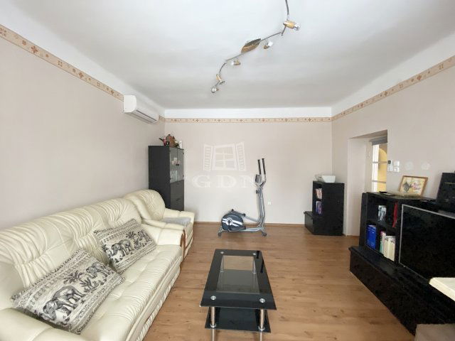 Eladó családi ház, Valkón 51.9 M Ft, 3 szobás