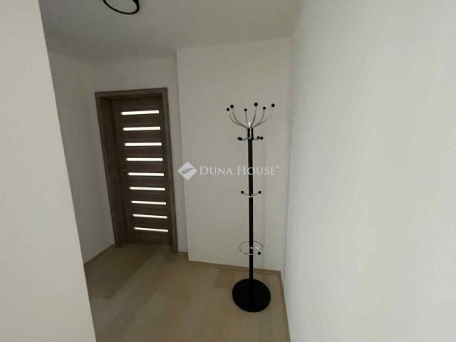 Eladó téglalakás, Szegeden 204.2 M Ft, 3 szobás
