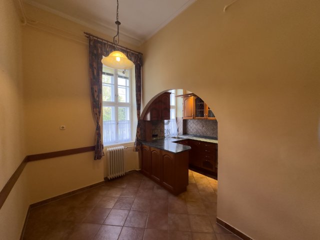 Eladó téglalakás, Győrött 84.49 M Ft, 3 szobás