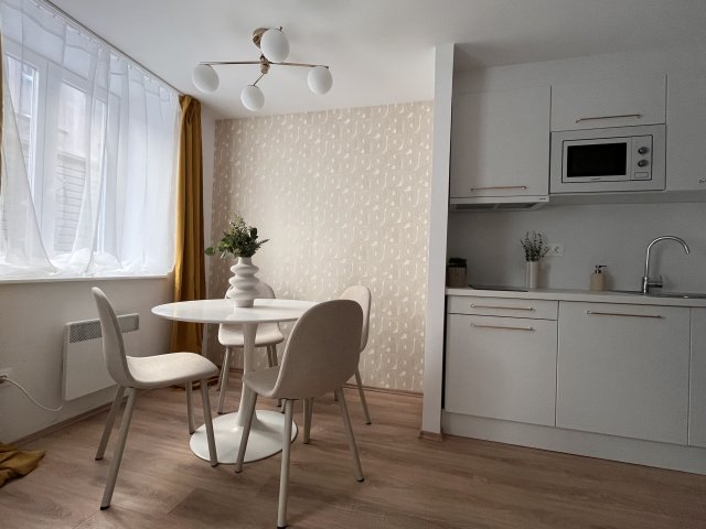 Kiadó téglalakás, albérlet, VII. kerületben, Szövetség utcában