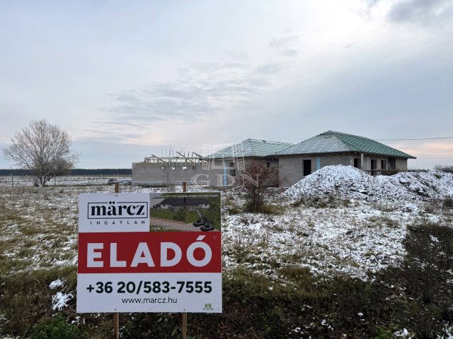 Eladó családi ház, Iszkaszentgyörgyön 81.9 M Ft, 4 szobás