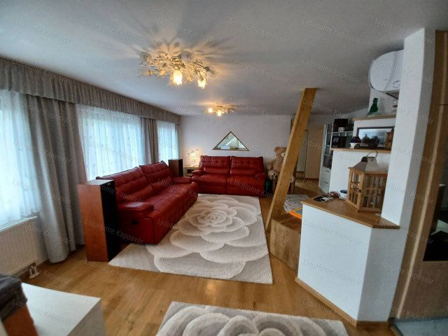 Eladó téglalakás, Szekszárdon 49.8 M Ft, 6 szobás