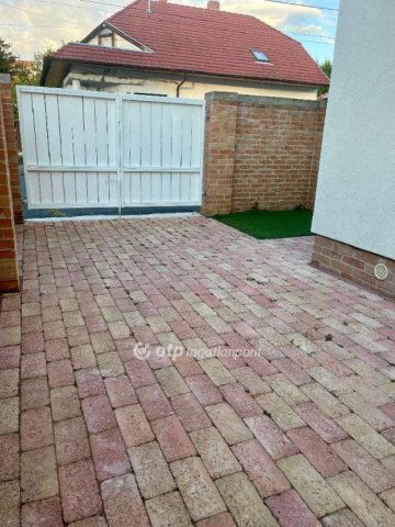 Kiadó téglalakás, albérlet, Pécsett 220 E Ft / hó, 2 szobás