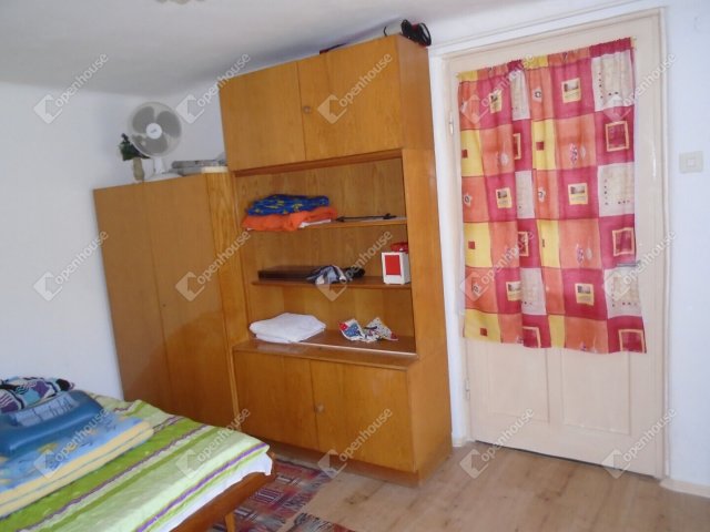 Eladó családi ház, Cserkeszőlőn 12 M Ft, 1 szobás