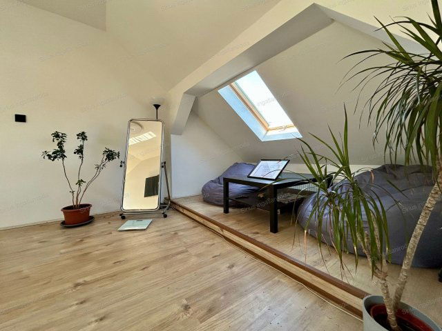 Eladó családi ház, Budapesten, XX. kerületben, Valéria utcában