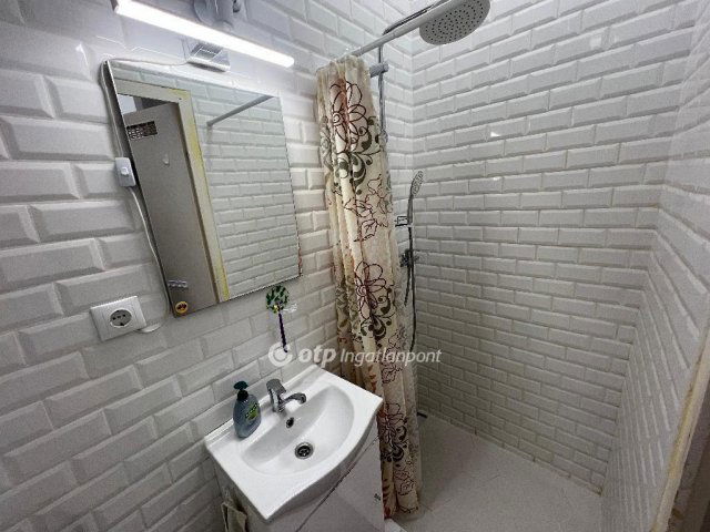 Eladó téglalakás, Budapesten, VIII. kerületben 49 M Ft, 1 szobás