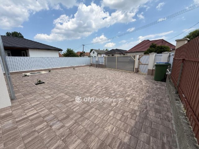 Eladó ikerház, Nyíregyházán 55 M Ft, 3 szobás