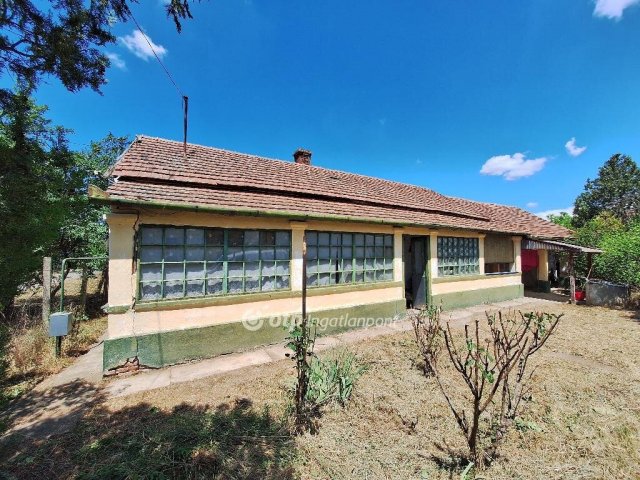 Eladó családi ház, Tiszaörsön 9.99 M Ft, 2+1 szobás