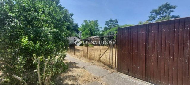 Eladó családi ház, Újszentivánon 12.99 M Ft, 2 szobás