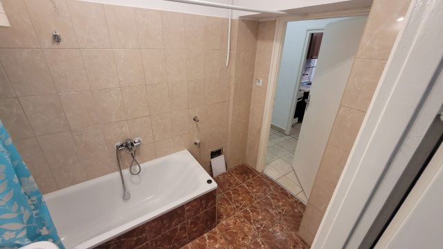 Eladó téglalakás, Jászberényben 29.5 M Ft, 2 szobás