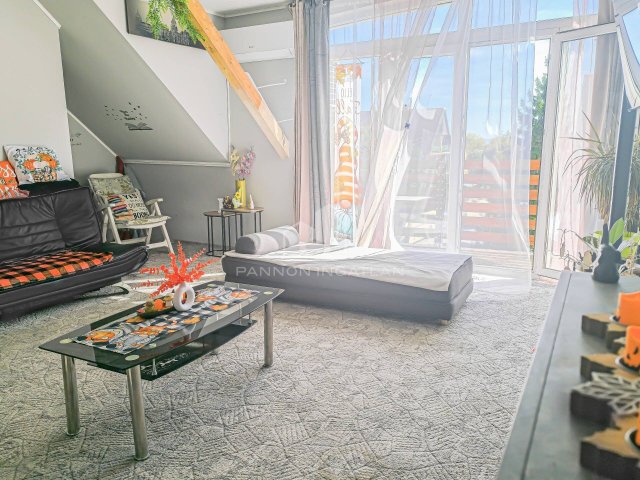 Eladó téglalakás, Balatonalmádiban 84.5 M Ft, 4 szobás