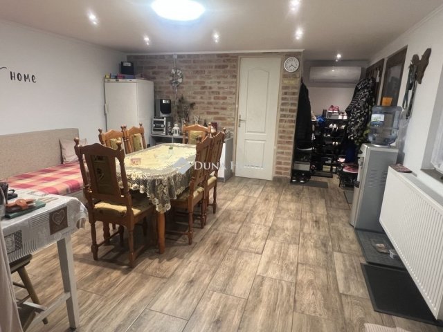 Eladó családi ház, Nagykarácsonyon 34.9 M Ft, 3 szobás