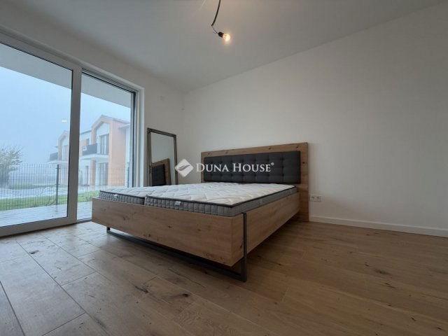 Eladó téglalakás, Balatonfüreden 139.9 M Ft, 3 szobás