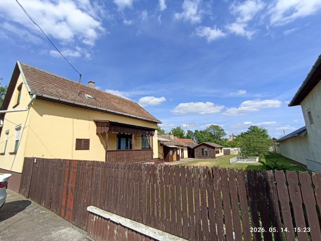 Eladó családi ház, Karcagon, Reggel utcában 39.9 M Ft, 4 szobás