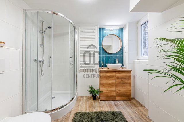 Eladó téglalakás, Budapesten, VI. kerületben 58 M Ft, 1 szobás