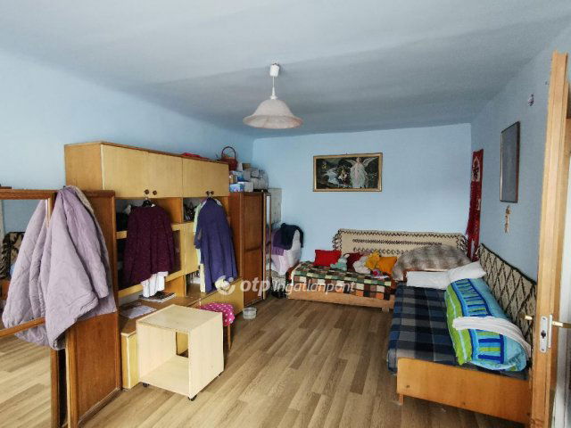 Eladó családi ház, Baján 16.8 M Ft, 2 szobás