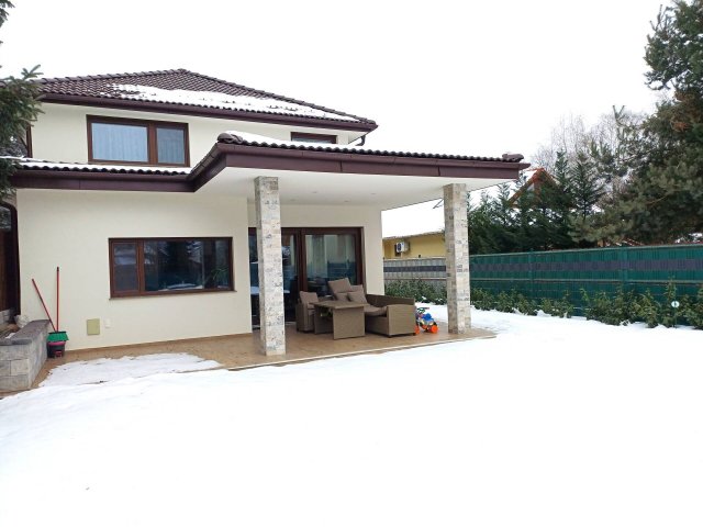 Eladó családi ház, Pilisszentivánon 289.9 M Ft, 5+1 szobás