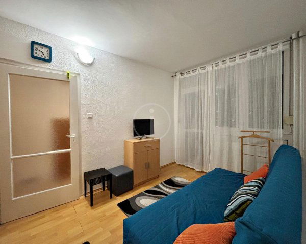 Kiadó panellakás, albérlet, Budapesten, XV. kerületben, 3 szobás