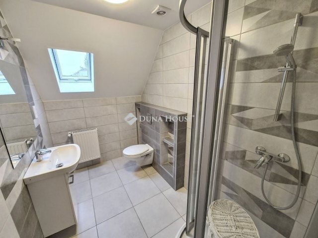 Eladó családi ház, Szegeden 69.9 M Ft, 4 szobás