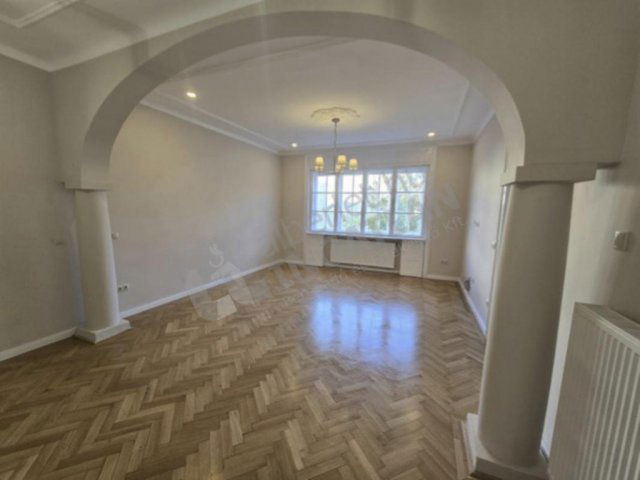 Kiadó téglalakás, albérlet, I. kerületben, Hunyadi János úton