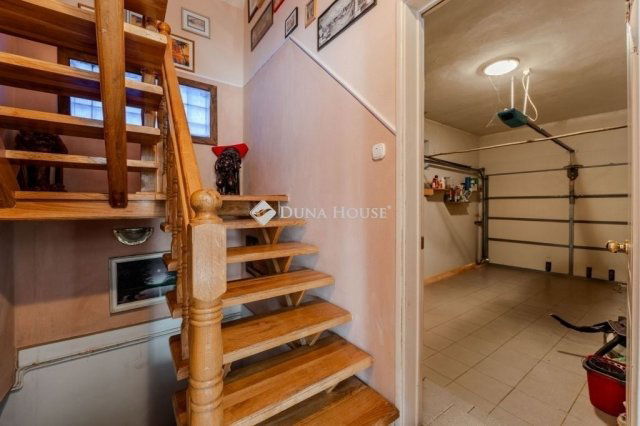 Eladó családi ház, Veresegyházon 157 M Ft, 6 szobás