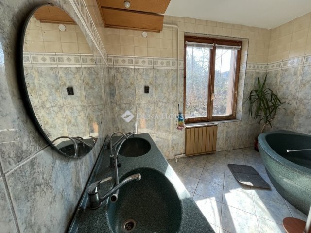 Eladó családi ház, Budaörsön 219.9 M Ft, 5 szobás