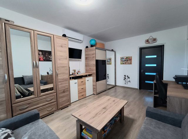 Eladó panellakás, Debrecenben 83 M Ft, 4 szobás