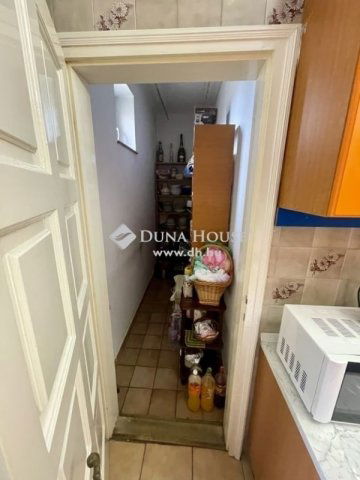 Eladó családi ház, Alsónémediben 450 M Ft, 10 szobás