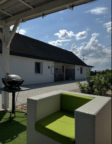 Eladó ikerház, Nyíregyházán 82 M Ft, 6 szobás