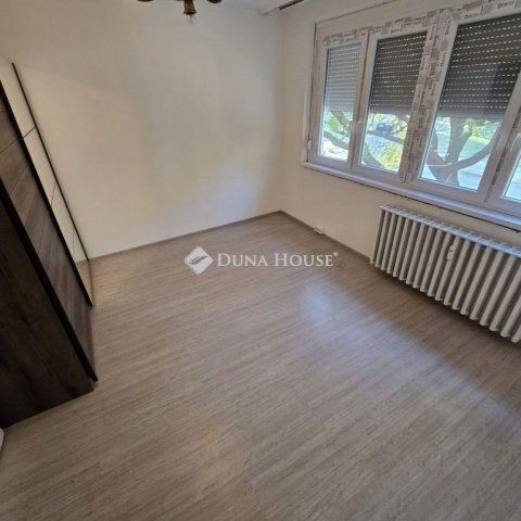 Eladó panellakás, Kecskeméten 52.9 M Ft, 2 szobás